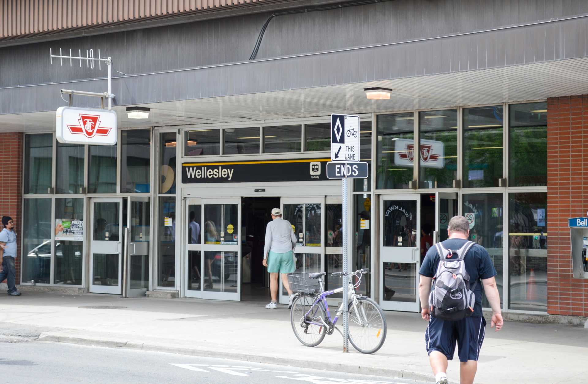 WellesleySubway2